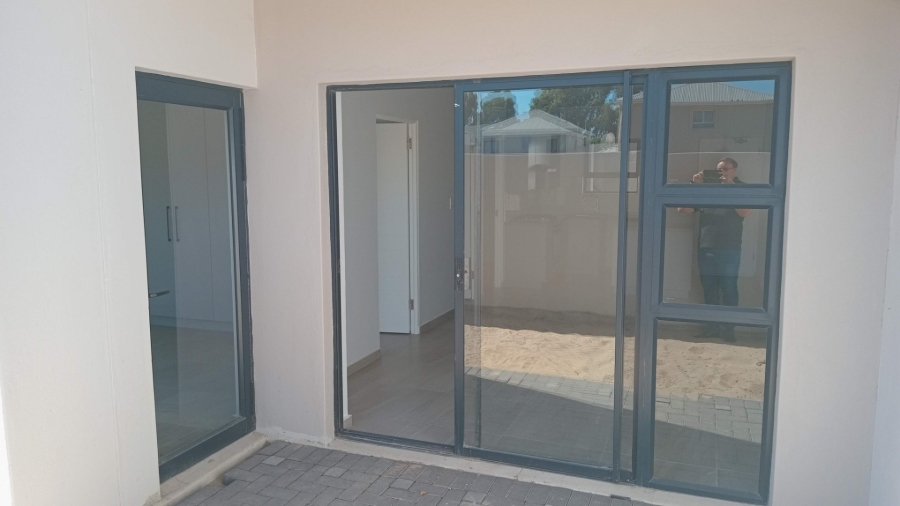 2 Bedroom Property for Sale in Table View Western Cape